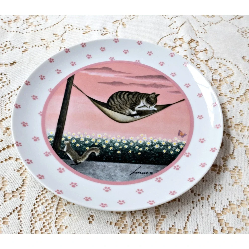 Lowell Herrero Vintage 1980s Cat Art Plate Wall Hanging Porcelain Pink White